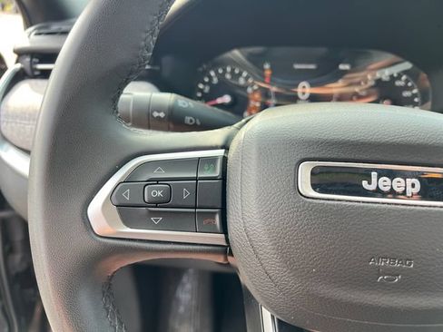 Used 2024 Jeep Compass Latitude AWD/4WD image 16