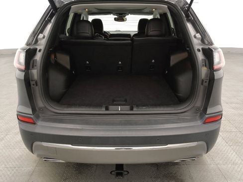 Used 2019 Jeep Cherokee Limited w/ Technology Group AWD/4WD image 29