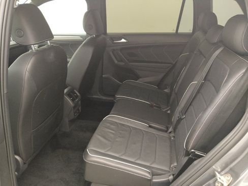 Used 2023 Volkswagen Tiguan SEL R-Line AWD/4WD image 18