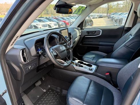 Used 2022 Ford Bronco Sport Outer Banks w/ Tech Package AWD/4WD image 4