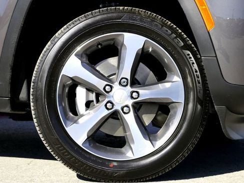 New 2026 Jeep Grand Cherokee L Limited image 2