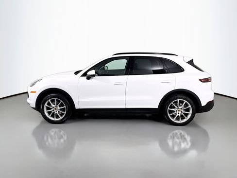 Certified 2019 Porsche Cayenne image 2