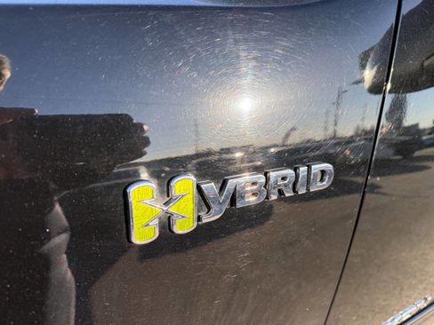 Used 2012 GMC Yukon 4WD Hybrid image 38