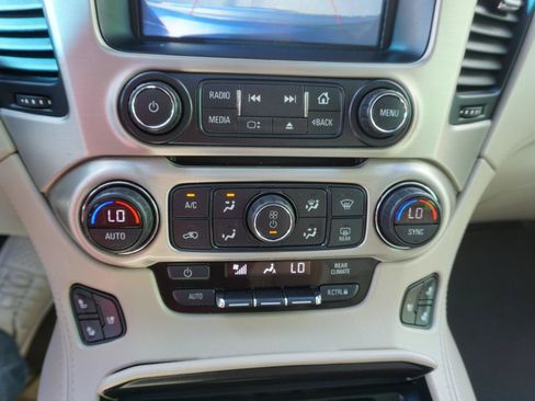 Used 2020 GMC Yukon Denali w/ Denali Premium Package AWD/4WD image 21