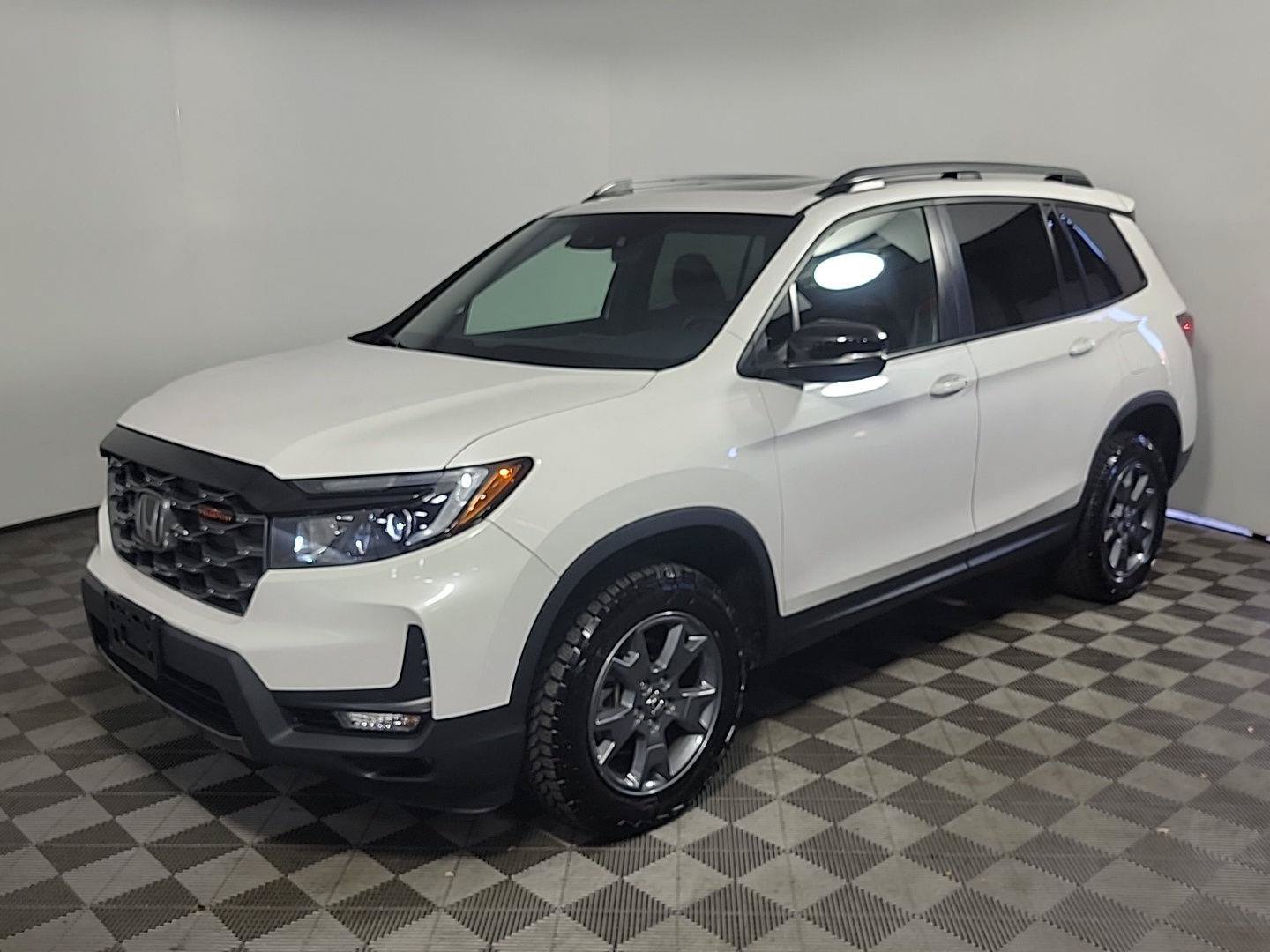 Certified 2025 Honda Passport TrailSport image 12
