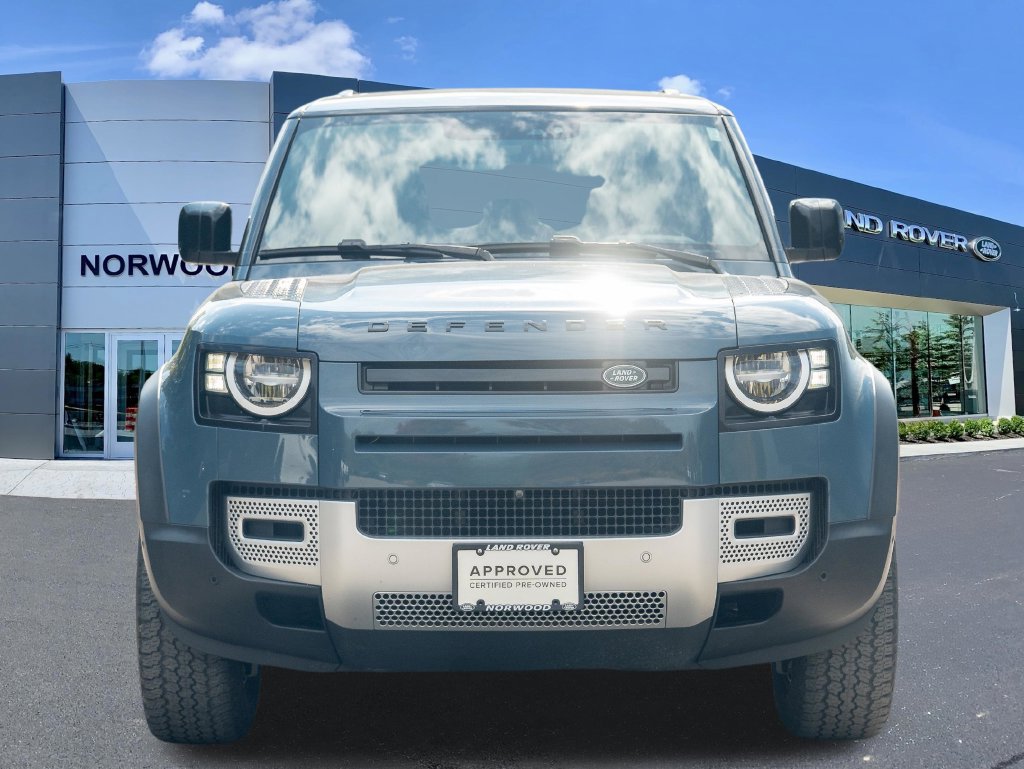 Used 2023 Land Rover Defender 110 S AWD/4WD image 2