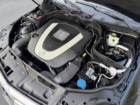 Used 2011 Mercedes-Benz C 300 4MATIC Sedan image 25