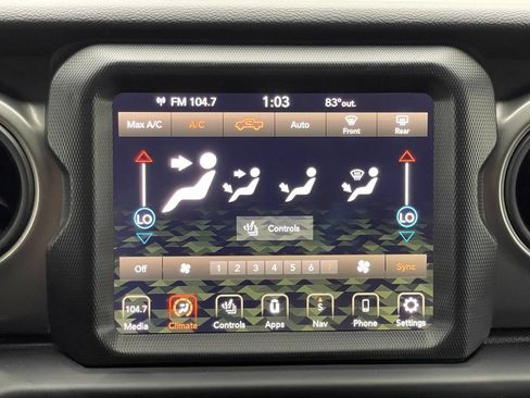 Used 2023 Jeep Gladiator Sport AWD/4WD image 26