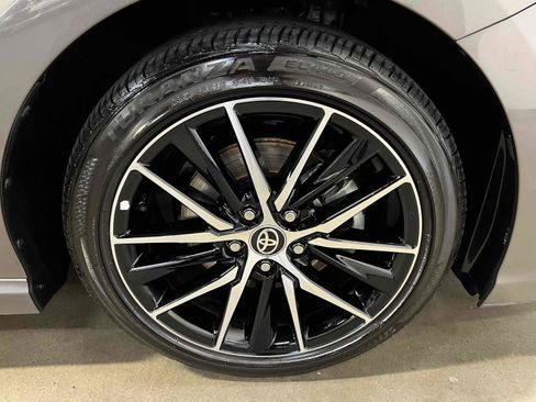 Used 2021 Toyota Camry SE w/ Convenience Package image 29