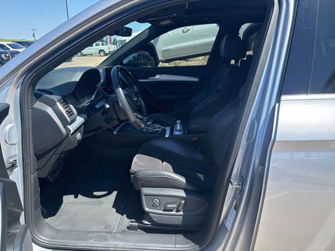 Used 2019 Audi SQ5 Premium w/ Convenience Package AWD/4WD image 9
