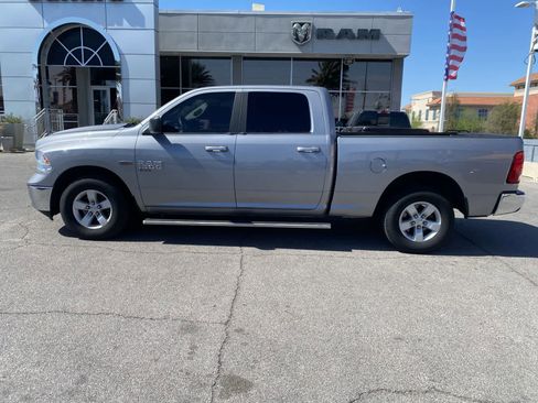Used 2019 RAM 1500 Classic SLT RWD image 9