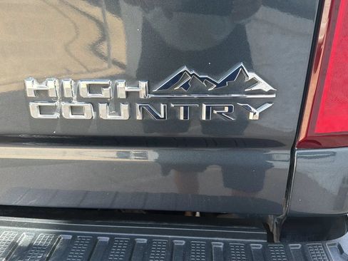 Used 2020 Chevrolet Silverado 2500 High Country w/ Technology Package AWD/4WD image 4