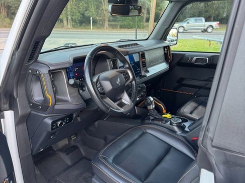 Used 2024 Ford Bronco Badlands image 8