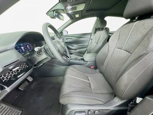 Used 2025 Honda Accord Sport image 25
