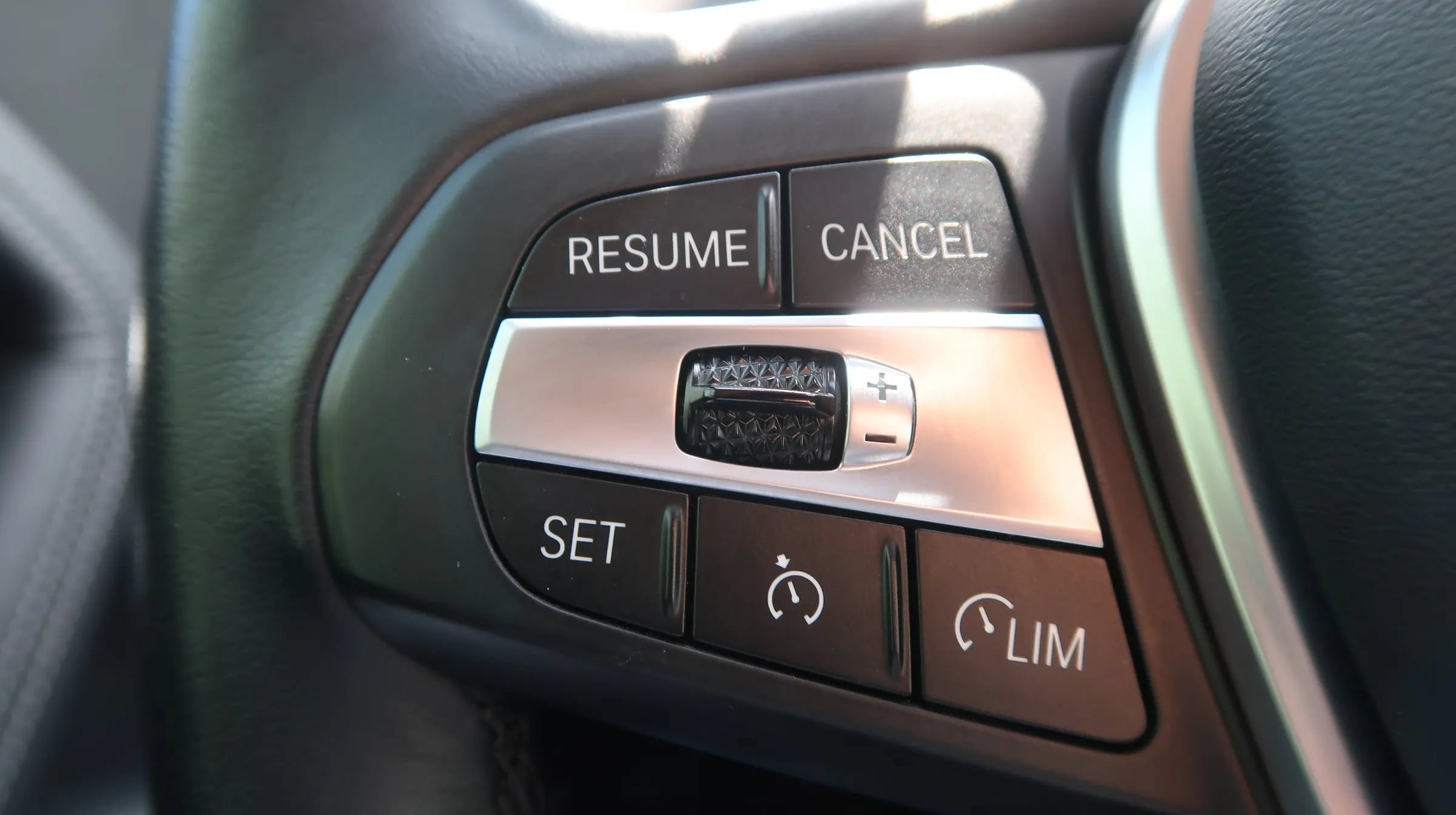Used 2024 BMW 230i Coupe w/ Convenience Package RWD image 33