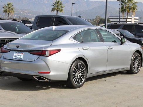 Certified 2023 Lexus ES 350 w/ Premium Package image 6