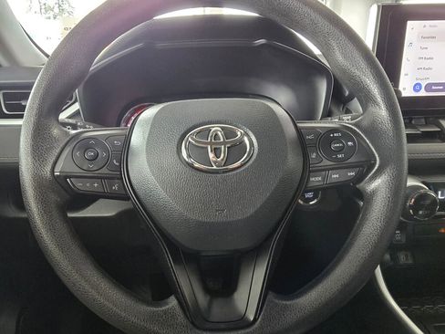 Used 2025 Toyota RAV4 XLE AWD/4WD image 26