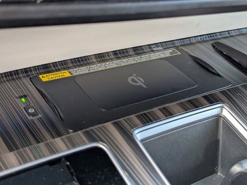 Used 2023 Toyota Sienna Platinum image 33