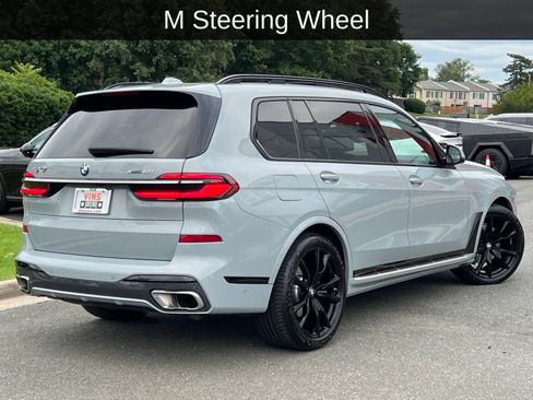 Used 2023 BMW X7 xDrive40i w/ M Sport Package AWD/4WD image 13
