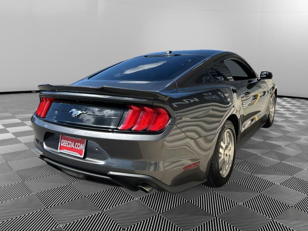 Used 2019 Ford Mustang Coupe RWD image 4