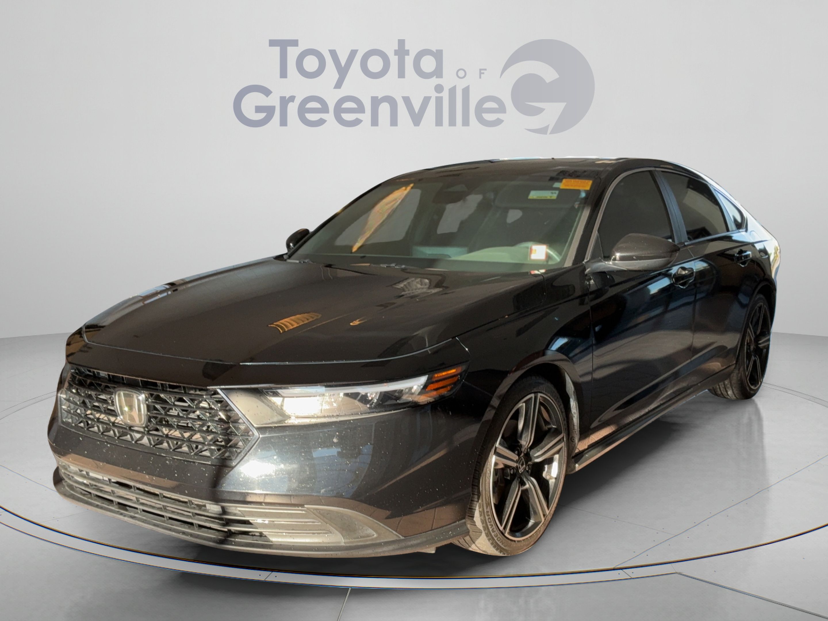 Used 2024 Honda Accord Sport image 1