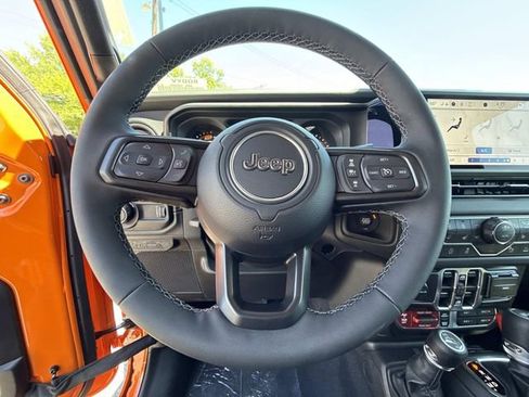 New 2026 Jeep Wrangler Unlimited Rubicon AWD/4WD image 30