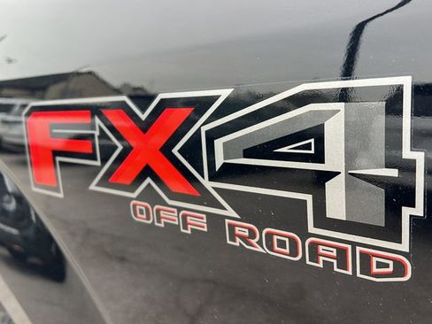 Used 2017 Ford F150 XLT w/ Equipment Group 302A Luxury AWD/4WD image 29