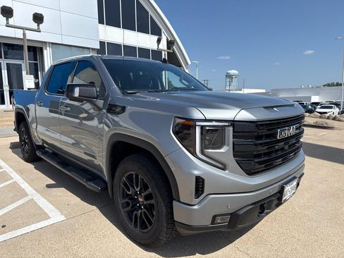 Used 2026 GMC Sierra 1500 Elevation w/ Elevation Premium Package AWD/4WD image 3