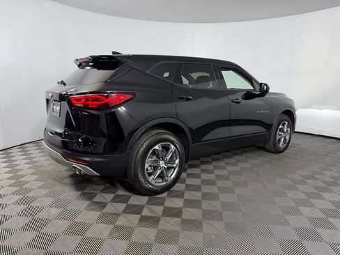 Used 2025 Chevrolet Blazer LT AWD/4WD image 5