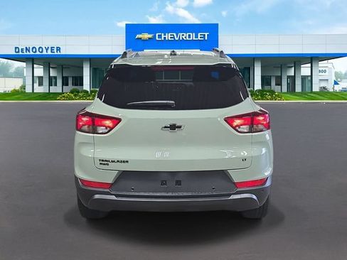 New 2026 Chevrolet TrailBlazer LT w/ Midnight Edition AWD/4WD image 9