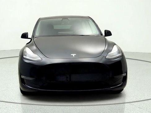 Used 2022 Tesla Model Y Long Range AWD/4WD image 2
