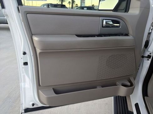 Used 2014 Ford Expedition Limited w/ Equipment Group 301A image 9