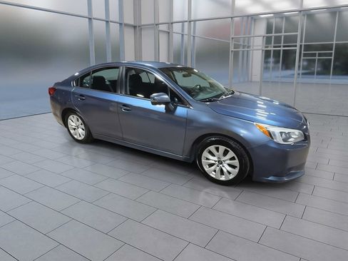 Used 2016 Subaru Legacy 2.5i Premium AWD/4WD image 2