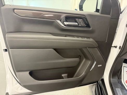 New 2026 GMC Yukon Elevation image 14