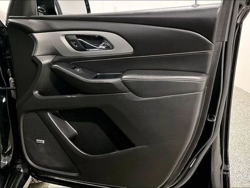 Used 2021 Chevrolet Traverse RS image 30