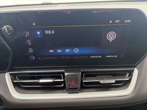 Used 2025 Chevrolet TrailBlazer LT image 17