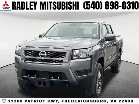 Used 2025 Nissan Frontier SV AWD/4WD image 1