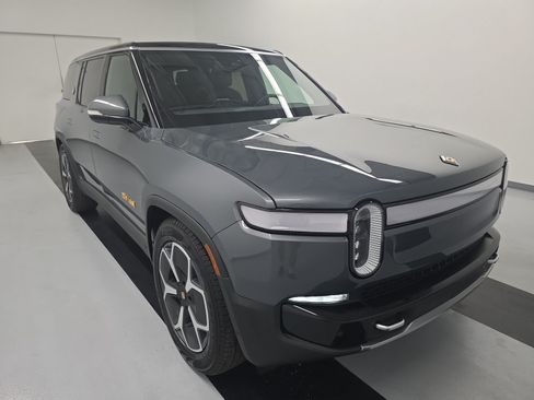 Used 2024 Rivian R1S Adventure Quad AWD/4WD image 7