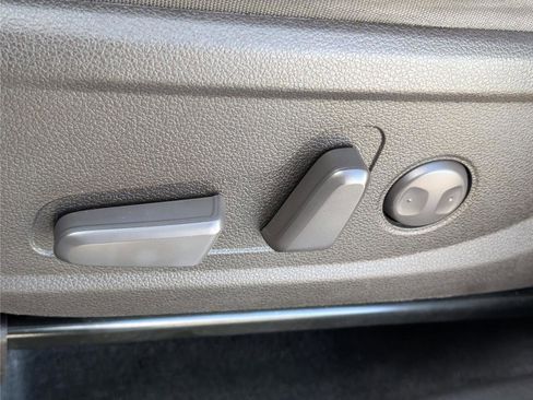 Used 2020 Hyundai Santa Fe SEL image 19