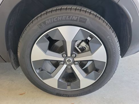 Certified 2026 Volvo XC40 B5 Plus AWD/4WD image 12
