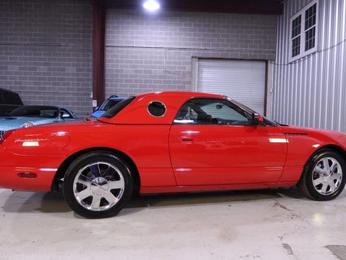 Used 2002 Ford Thunderbird Deluxe image 6
