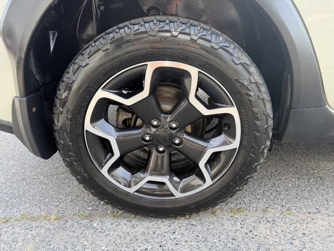 Used 2014 Subaru Crosstrek 2.0i Limited AWD/4WD image 13