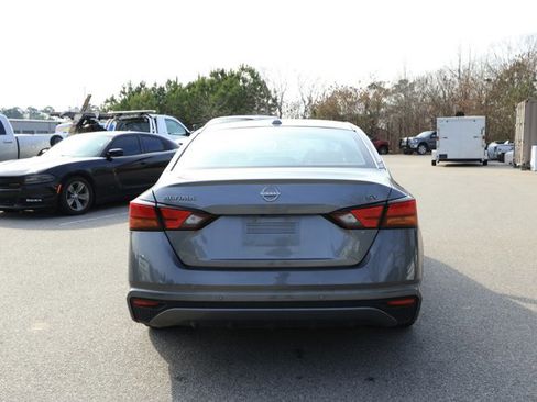 Used 2023 Nissan Altima 2.5 SV image 7