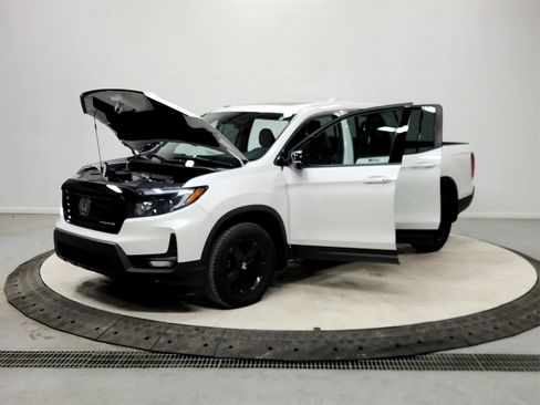 Used 2023 Honda Ridgeline Black Edition image 11