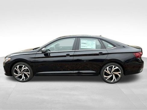 Used 2026 Volkswagen Jetta SEL FWD image 2