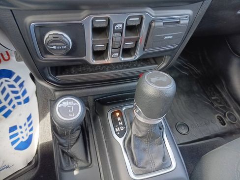 Used 2023 Jeep Wrangler Unlimited Sport AWD/4WD image 8