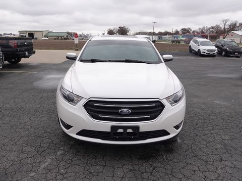Used 2017 Ford Taurus SEL w/ Equipment Group 201A image 4