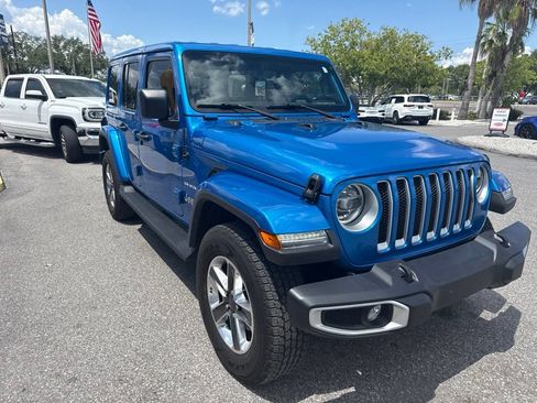 Used 2022 Jeep Wrangler Unlimited Sahara w/ LED Lighting Group AWD/4WD image 3