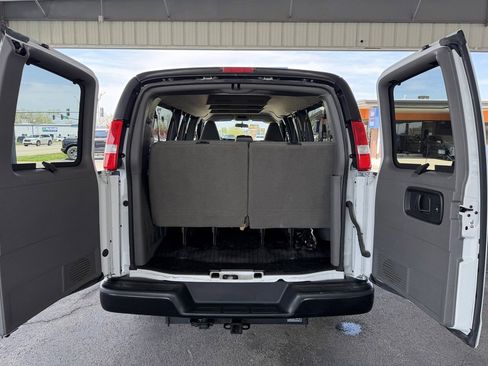 Used 2023 Chevrolet Express 3500 LS RWD image 24