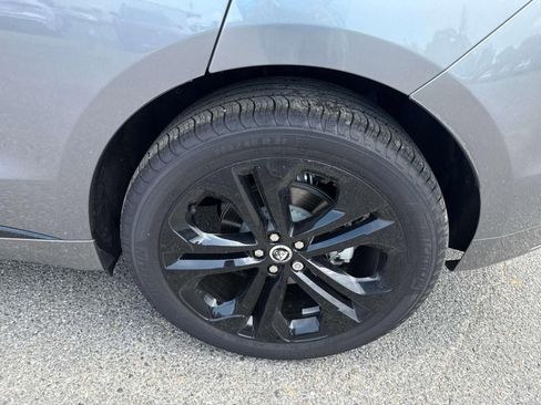 New 2026 Jaguar F-PACE R-Dynamic S image 3